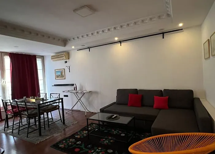 Apartament Hoja